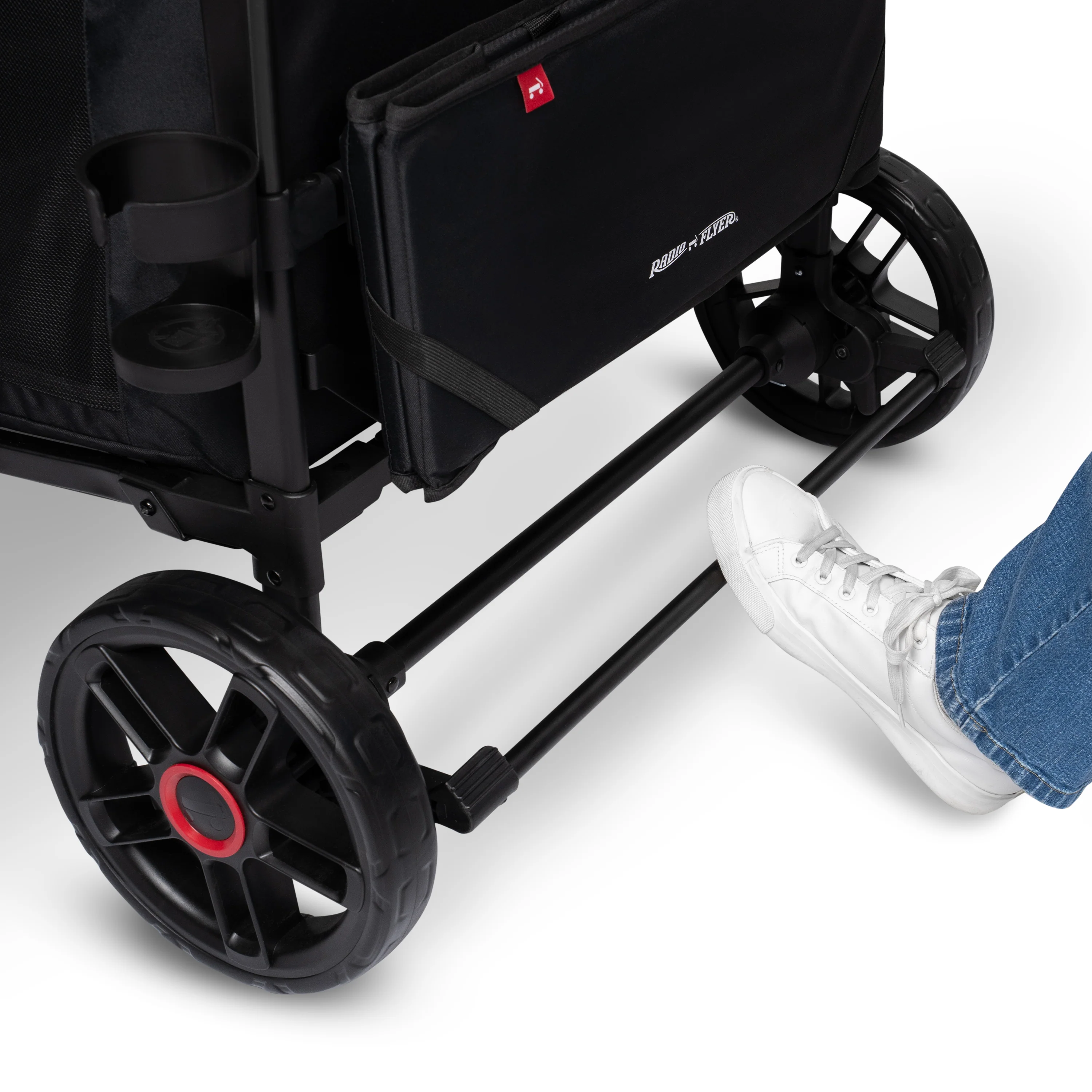Voya™ 2.0 XT 4-Seat Stroller Wagon - Image 24