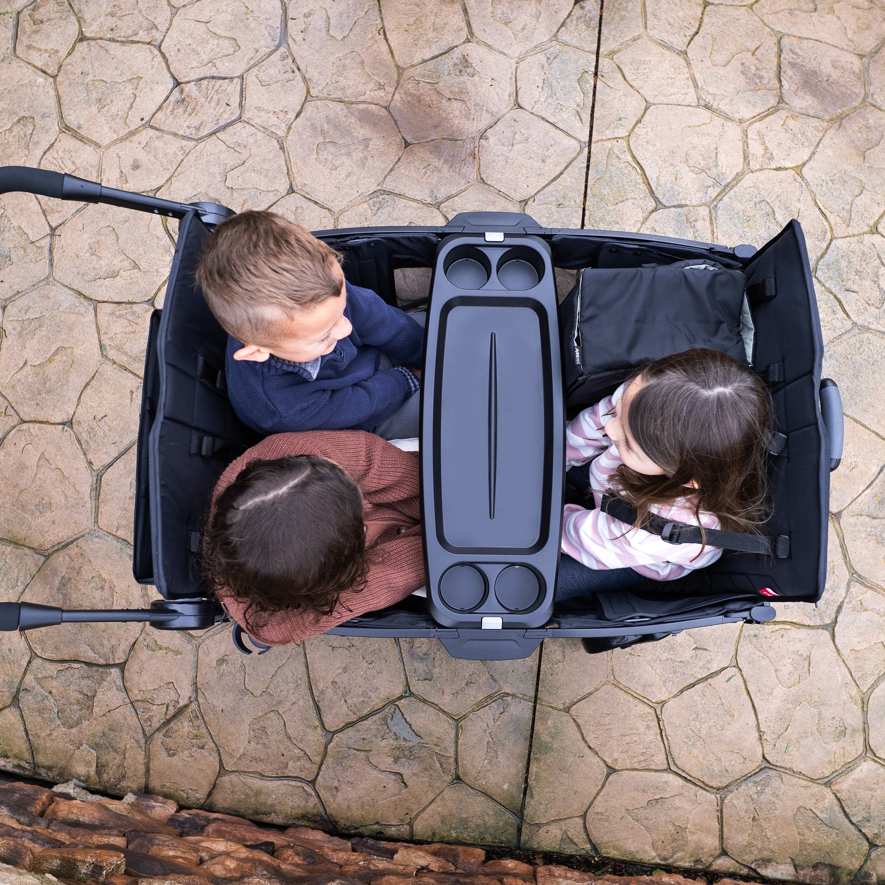 Voya™ 2.0 XT 4-Seat Stroller Wagon - Image 5
