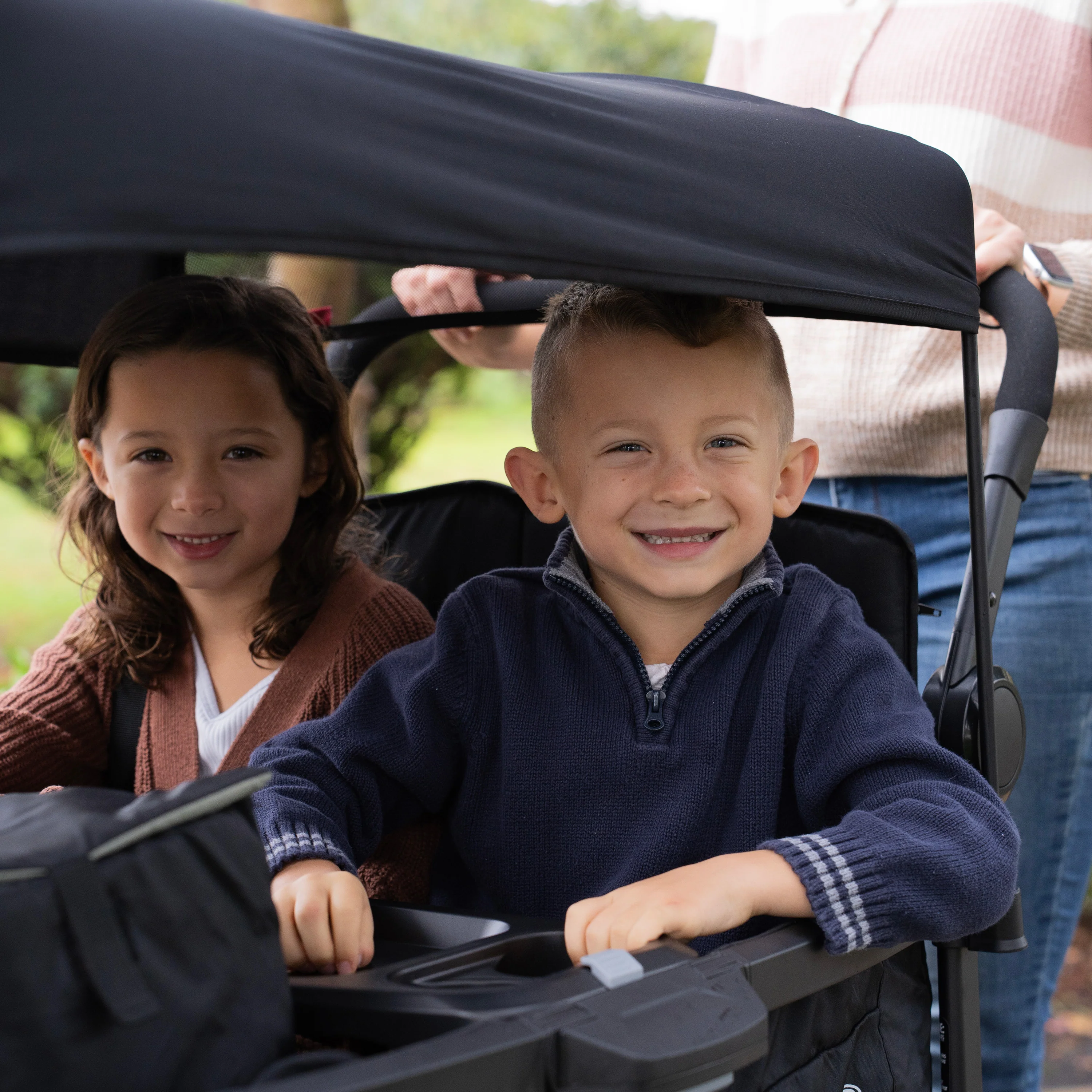Voya™ 2.0 XT 4-Seat Stroller Wagon - Image 7